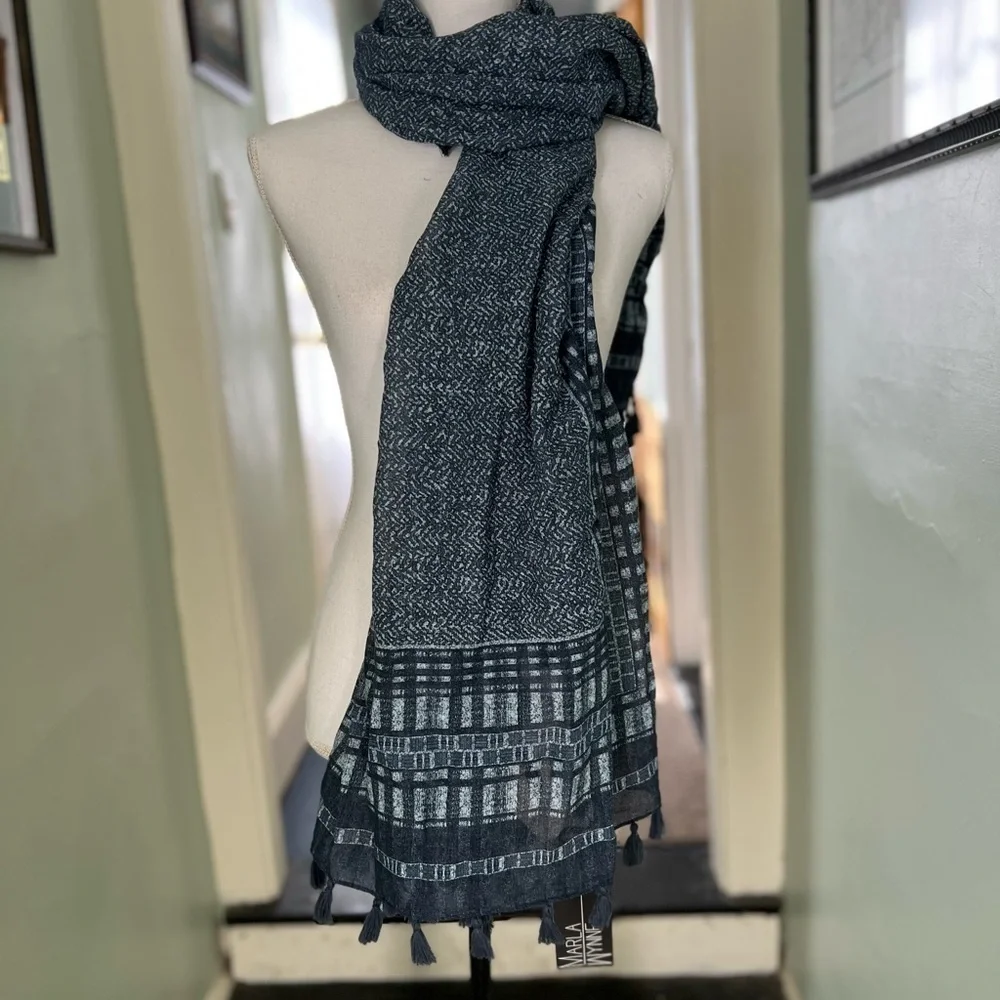 Marla Wynne Lightweight Large Scarf Wrap Tassels Blue-gray New